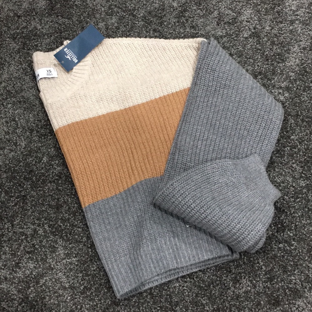 Color Block Crewneck Sweater - Picture 4 of 8